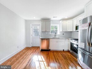 506 Titan St in Philadelphia, PA - Building Photo - Building Photo