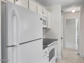 137 Heather Dr in Panama City Beach, FL - Building Photo - Building Photo