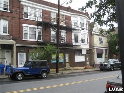 712-716 E 4th St