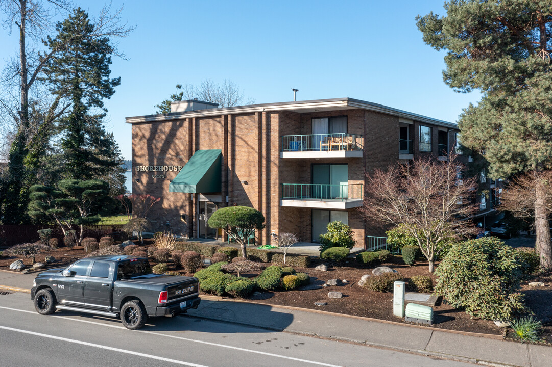 Shorehouse in Kirkland, WA - Foto de edificio