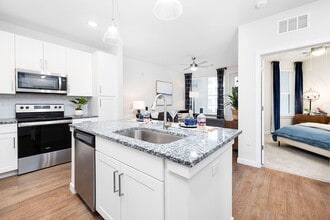 The Station at San Marco in Jacksonville, FL - Foto de edificio - Building Photo