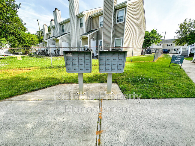 379 S Moore St in Clayton, NC - Building Photo - Building Photo