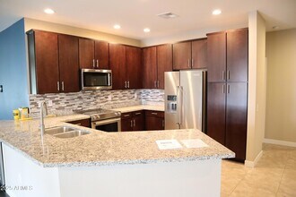 2511 W Queen Creek Rd, Unit 326 in Chandler, AZ - Building Photo - Building Photo