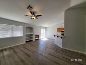 4114 Hemphill St in North Las Vegas, NV - Building Photo - Building Photo