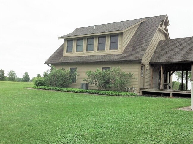 49730 Diamond Ln, Unit Garage Apt Utilities Incl in Dameron, MD - Building Photo - Building Photo