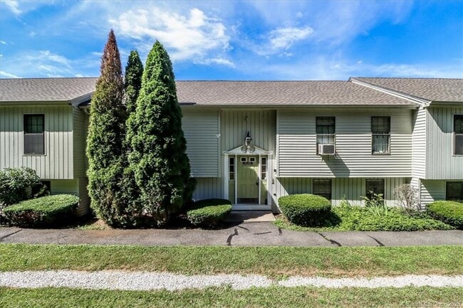 property at 173 Aspetuck Vlg