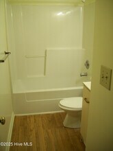 4240 Wilshire Blvd in Wilmington, NC - Building Photo - Building Photo