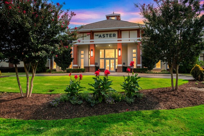 The Aster in Cary, NC - Foto de edificio - Building Photo