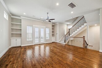 880 Wakefield Dr in Houston, TX - Building Photo - Building Photo