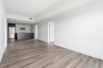 Harvey Heights in Kelowna, BC - Building Photo - Building Photo