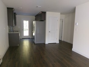 60 Somersworth Rd in North Berwick, ME - Building Photo - Building Photo