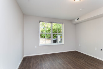 Arrowleaf Apartments in Grove City, OH - Building Photo - Interior Photo