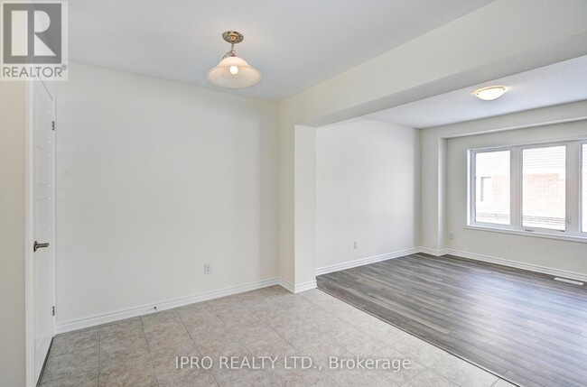 143-143 Ridge Rd in Cambridge, ON - Building Photo - Building Photo