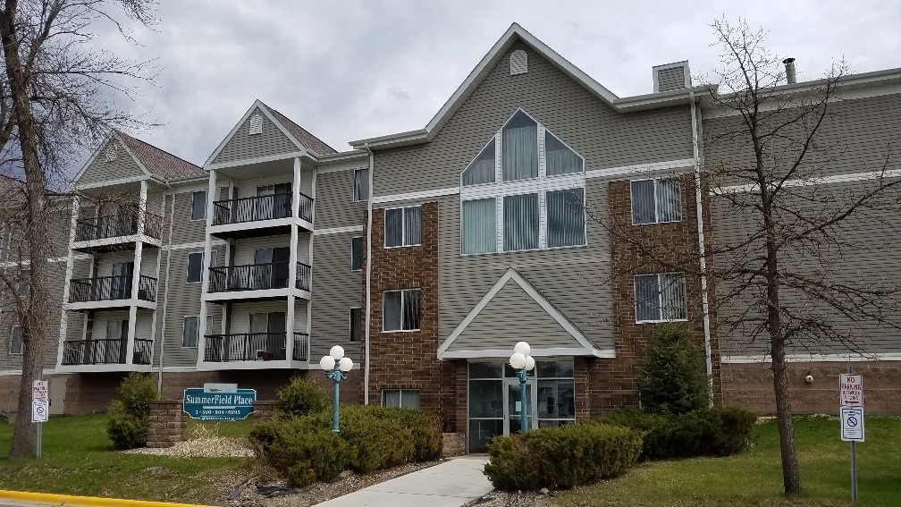 SummerField Baudette Highrise in Baudette, MN - Building Photo