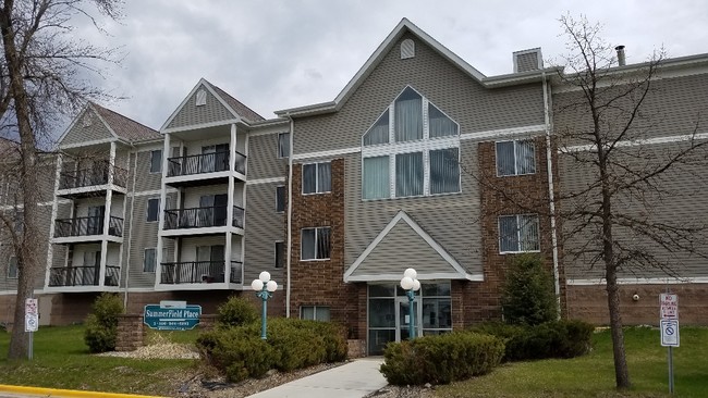 SummerField Baudette Highrise