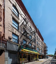 1639 Broadway in Brooklyn, NY - Foto de edificio - Building Photo