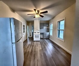 30 Stanley St in Lowell, MA - Building Photo - Building Photo