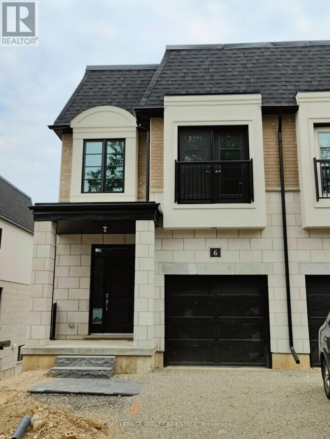 143 Elgin St N in Cambridge, ON - Building Photo - Building Photo