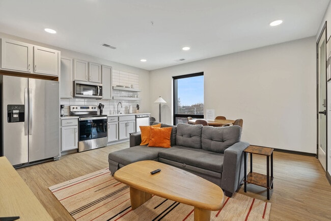 423 E Michigan St
