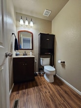 9585 Castle Oaks Dr in Fountain, CO - Foto de edificio - Building Photo