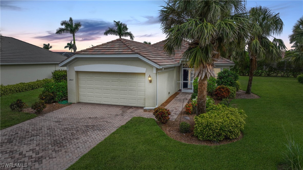 2457 Hopefield Ct in Cape Coral, FL - Building Photo