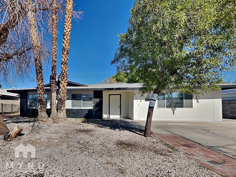 3112 E Vegas Valley Dr in Las Vegas, NV - Building Photo