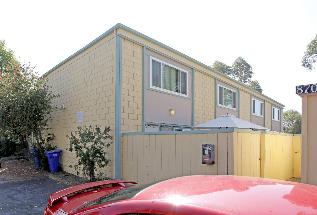 8705 Mellmanor Dr in La Mesa, CA - Building Photo