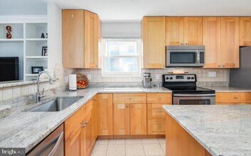 186 Hardy Pl in Rockville, MD - Building Photo - Building Photo