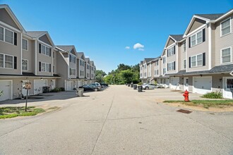 Jefferson Court in Dover, NH - Building Photo - Building Photo