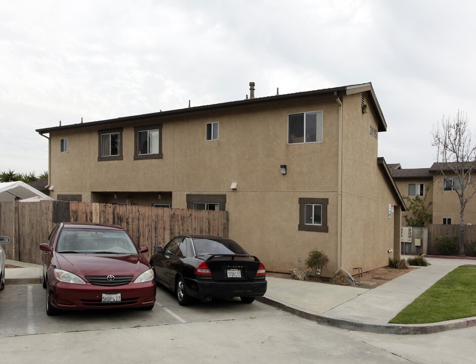 2615-2665 Genesee Ave in San Diego, CA - Building Photo