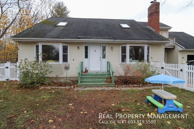 property at 10 Kelley Rd