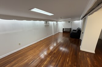 121 Bentley Ave in Jersey City, NJ - Building Photo - Building Photo