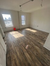 405 E 182nd St in Bronx, NY - Building Photo - Interior Photo