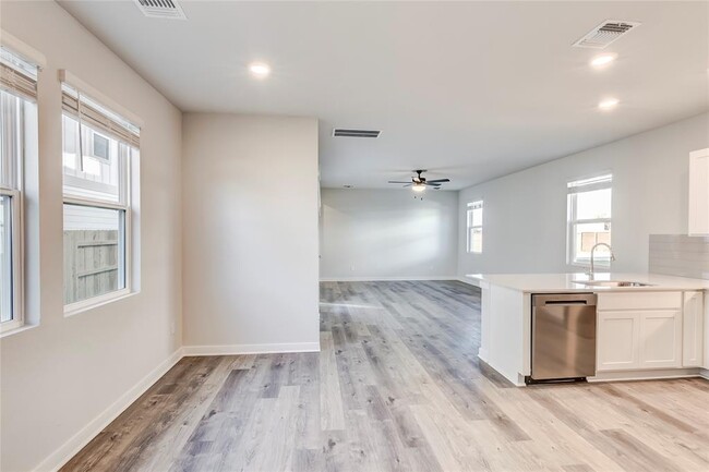 2090 Alice Jay Wy in Round Rock, TX - Building Photo - Building Photo