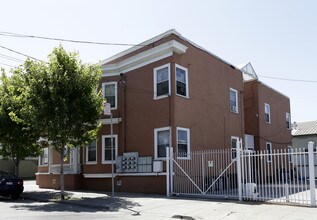 2837-2851 West St in Oakland, CA - Building Photo - Building Photo