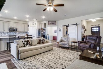 1516 Shindig Ct in Weatherford, TX - Building Photo - Building Photo