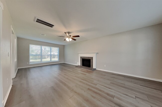 514 Rams Bottom Ct in Spring, TX - Foto de edificio - Building Photo