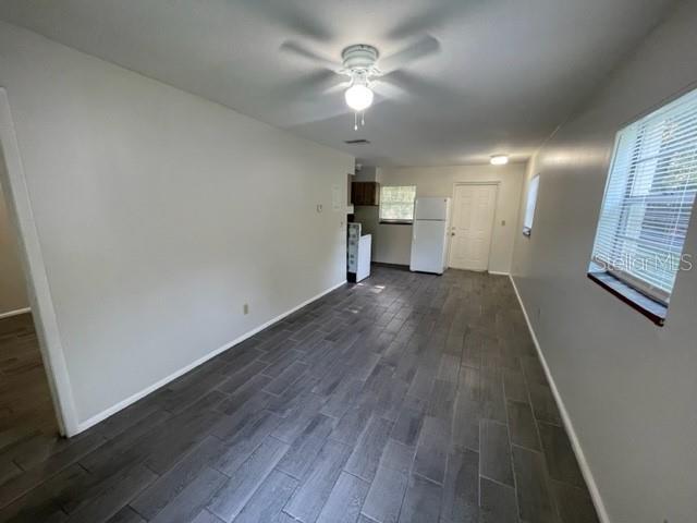 12140 Munbury Dr-Unit -4 in Dade City, FL - Building Photo - Building Photo