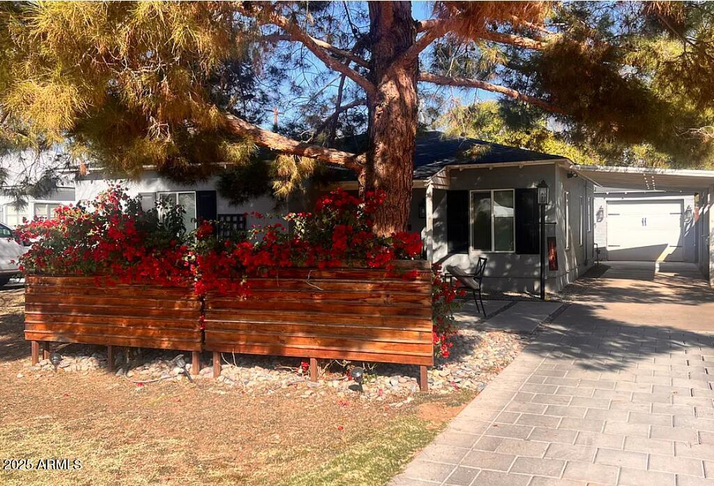 1104 W Heatherbrae Dr in Phoenix, AZ - Building Photo