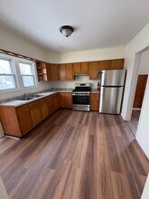 19 Spring St in South River, NJ - Foto de edificio - Building Photo