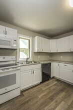 2807 Oxford St in Des Moines, IA - Building Photo - Building Photo