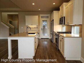 20909 Sotra Loop in Bend, OR - Building Photo - Building Photo