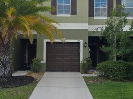 12961 Utopia Gdns Wy in Riverview, FL - Building Photo