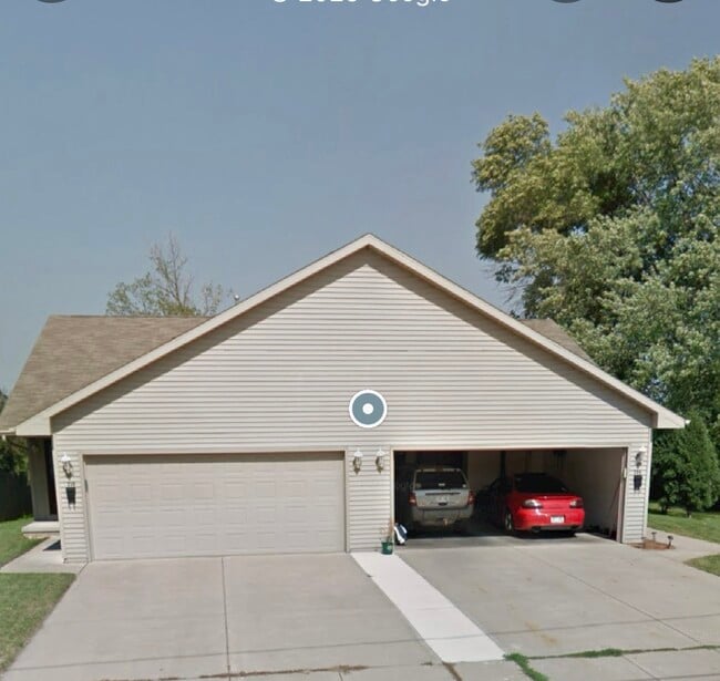 property at 208 N. 6th St.