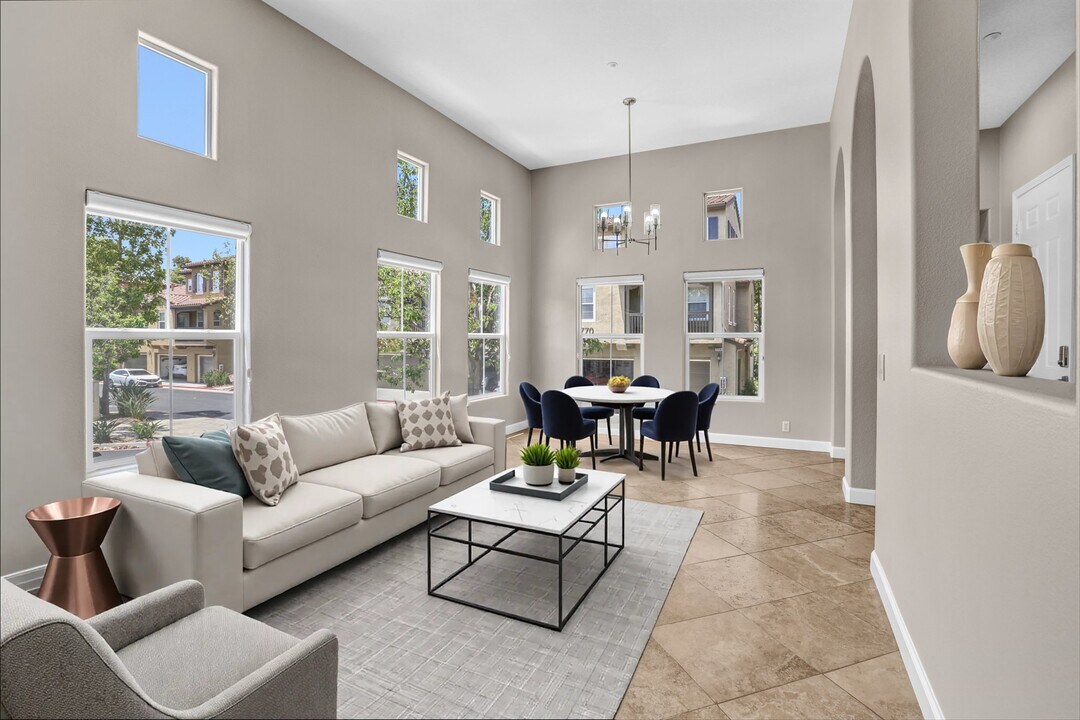 13325 Via Cristal, Unit 7 in San Diego, CA - Building Photo