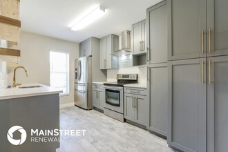 4588 Pike Ave in Sarasota, FL - Building Photo - Building Photo