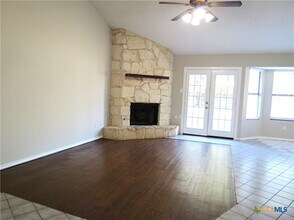 2002 Castle Creek Dr in San Marcos, TX - Building Photo - Building Photo