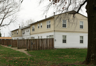 Laurel Commons in Ravenswood, WV - Building Photo - Building Photo