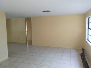 6217 High St in New Port Richey, FL - Building Photo - Building Photo