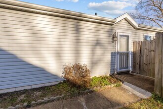 1012 Danbury Cir in Virginia Beach, VA - Building Photo - Building Photo